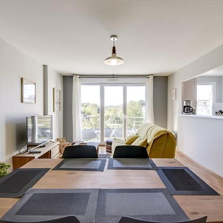 Chic Apart With Parking And Balcony Apartman Cergy Kültér fotó